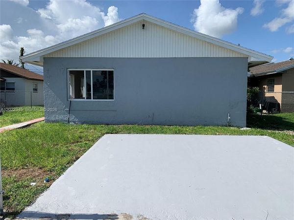 756 NW 5th St , Florida City, FL 33034
