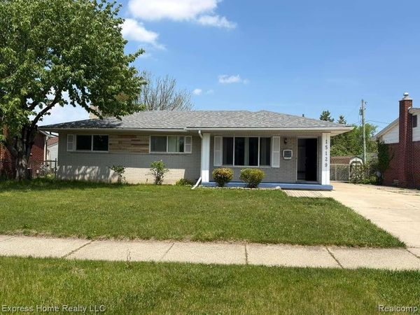 15129 Elderwood Drive, Warren, MI 48088