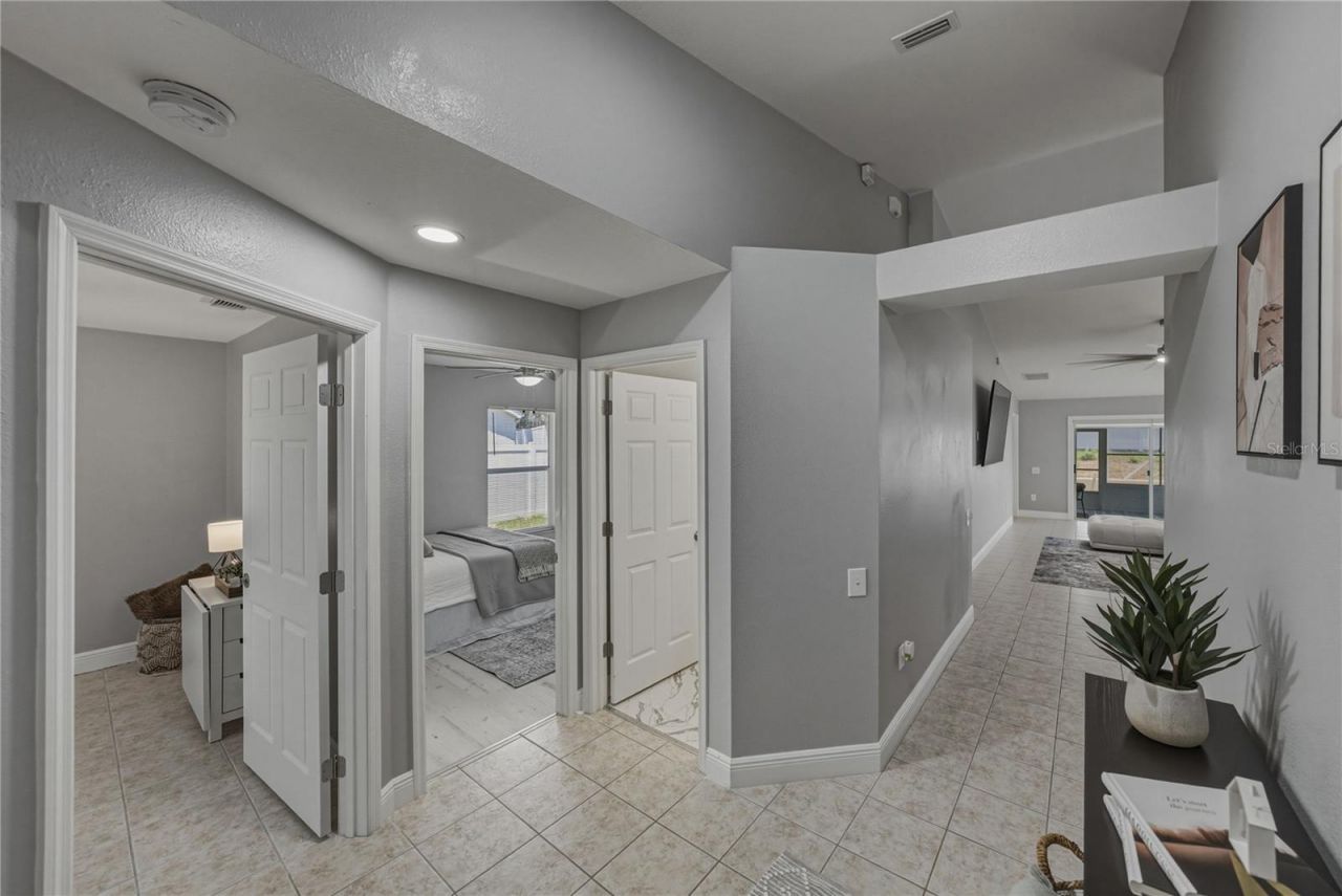 4552 Steel Dust Lane , Lutz, FL 33559 Photo