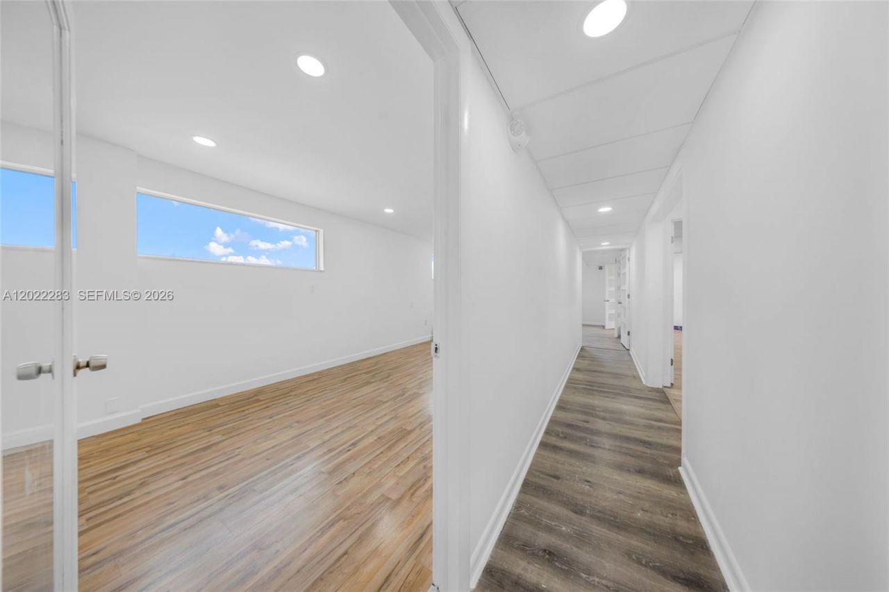 7550 W 2nd Ct , Hialeah, FL 33014 Photo