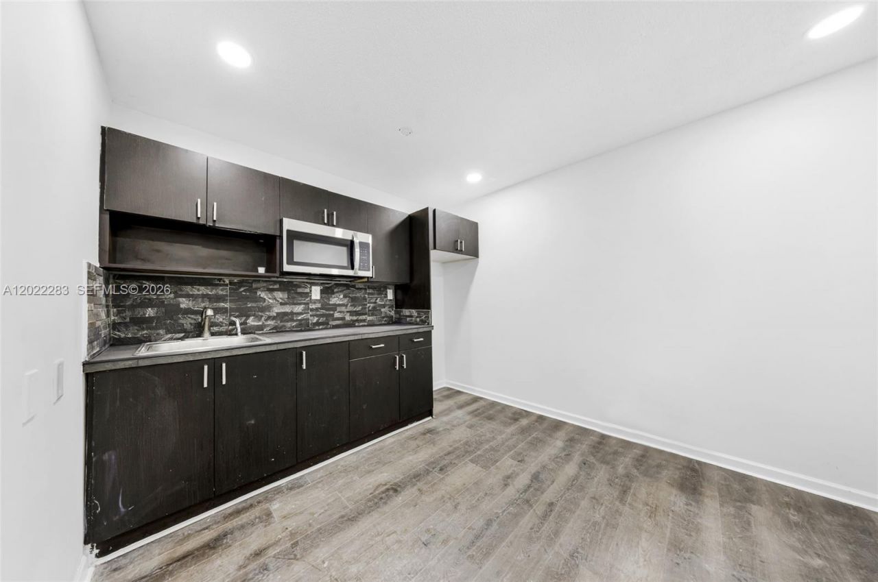 7550 W 2nd Ct , Hialeah, FL 33014 Photo