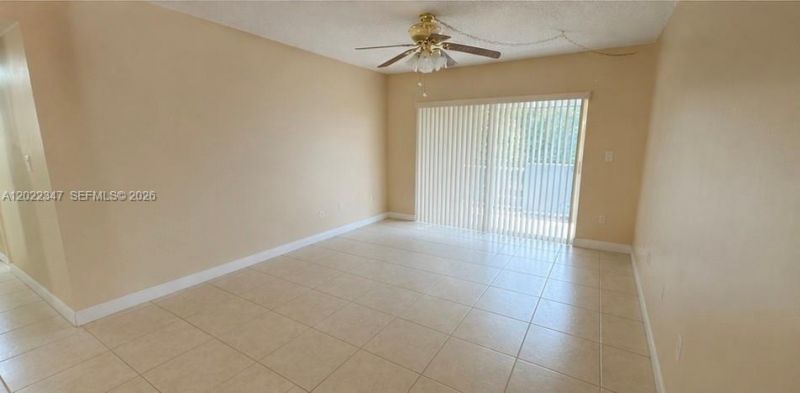 1725 W 60th St, Unit F322, Hialeah, FL 33012 Photo