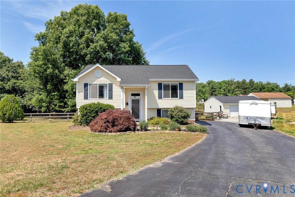 6332 Queens Lace Circle, Mechanicsville, VA 23111 Main Photo