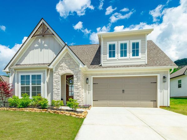 8908 Little Pine Lane, Ooltewah, TN 37363