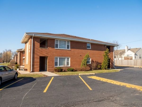 1101 E Algonquin Road , Unit 18, Arlington Heights, IL 60005