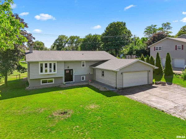 5310 E LAWRENCE Avenue, Chillicothe, IL 61523