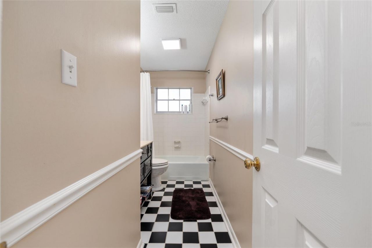 2251 NW 20th Court , Gainesville, FL 32605 Photo