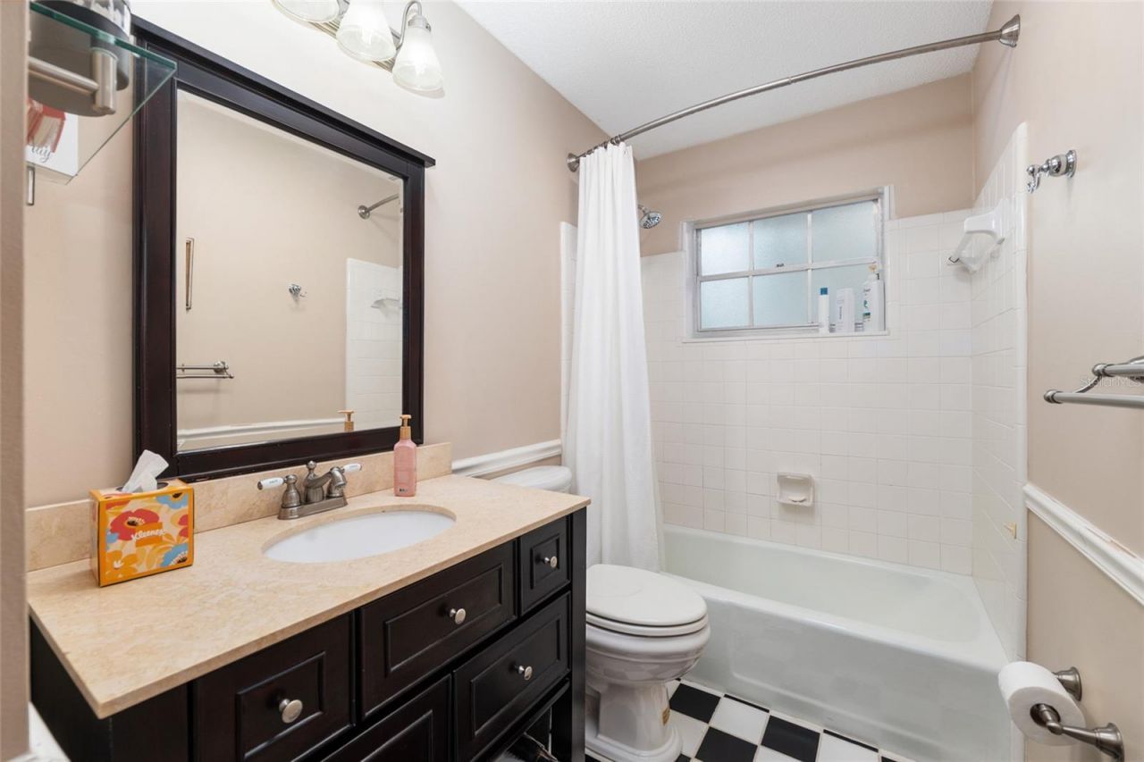 2251 NW 20th Court , Gainesville, FL 32605 Photo