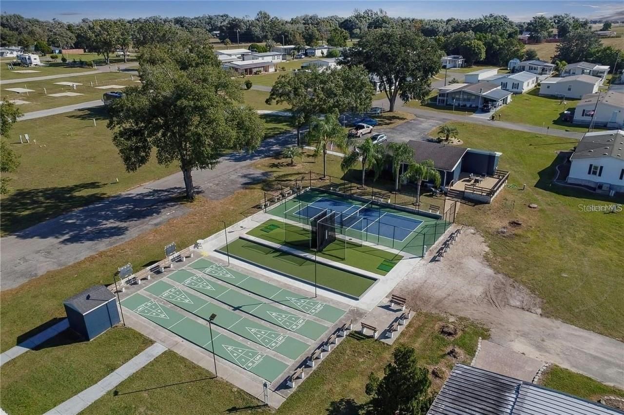 10029 Hamp Drive , Dade City, FL 33525 Photo