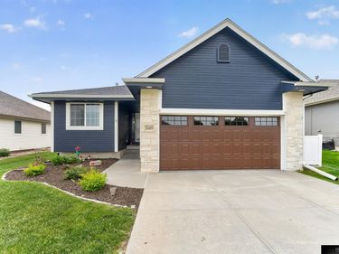 2609 Aberdeen Drive , Papillion, NE 68133