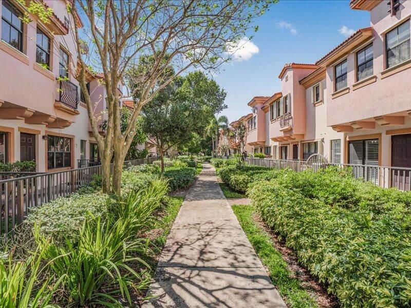 4712 Grand Cypress Circle N, Coconut Creek, FL 33073 Photo