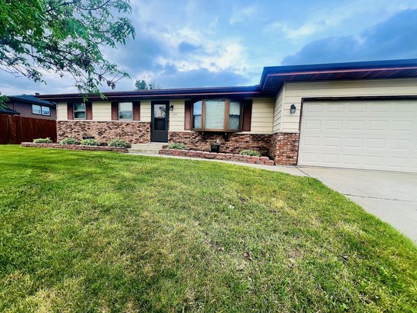 3249 May Street , Portage, IN 46368