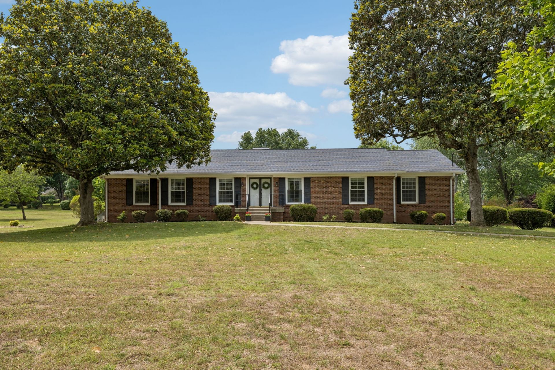 210 Barley Mill Rd, Old Hickory, TN 37138 Main Photo