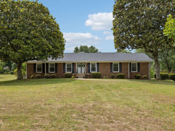 210 Barley Mill Rd, Old Hickory, TN 37138