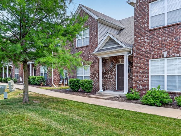 820 General Cabot Ct, Murfreesboro, TN 37129