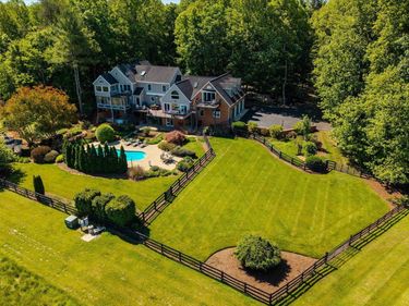 1141 KINGSWAY RD, Charlottesville, VA 22920