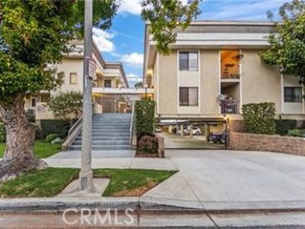3425 E 15th Street, Unit 13D, Long Beach, CA 90804