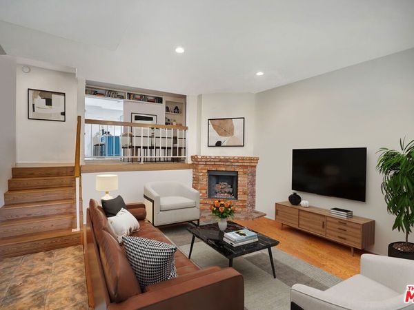 7100 Balboa Boulevard, Unit 702, Van Nuys, CA 91406