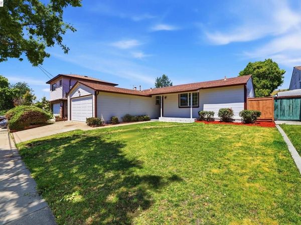 31070 Meadowbrook Ave, Hayward, CA 94544
