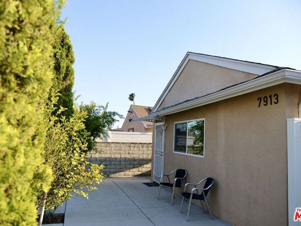 7913 Vanscoy Avenue, North Hollywood, CA 91605