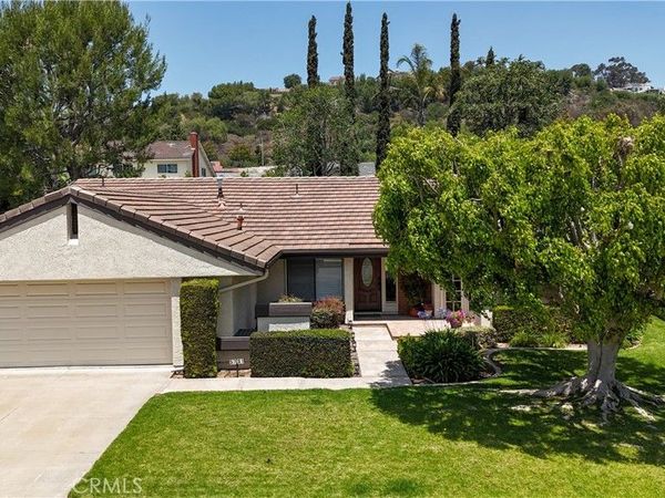 5731 E Crater Lake, Orange, CA 92867
