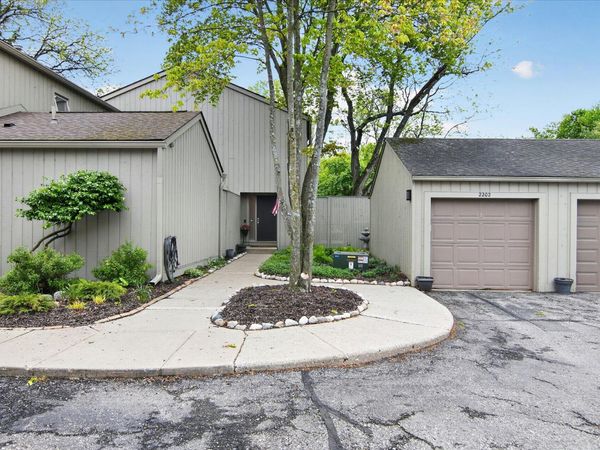 2202 Applewood Court, Ann Arbor, MI 48103