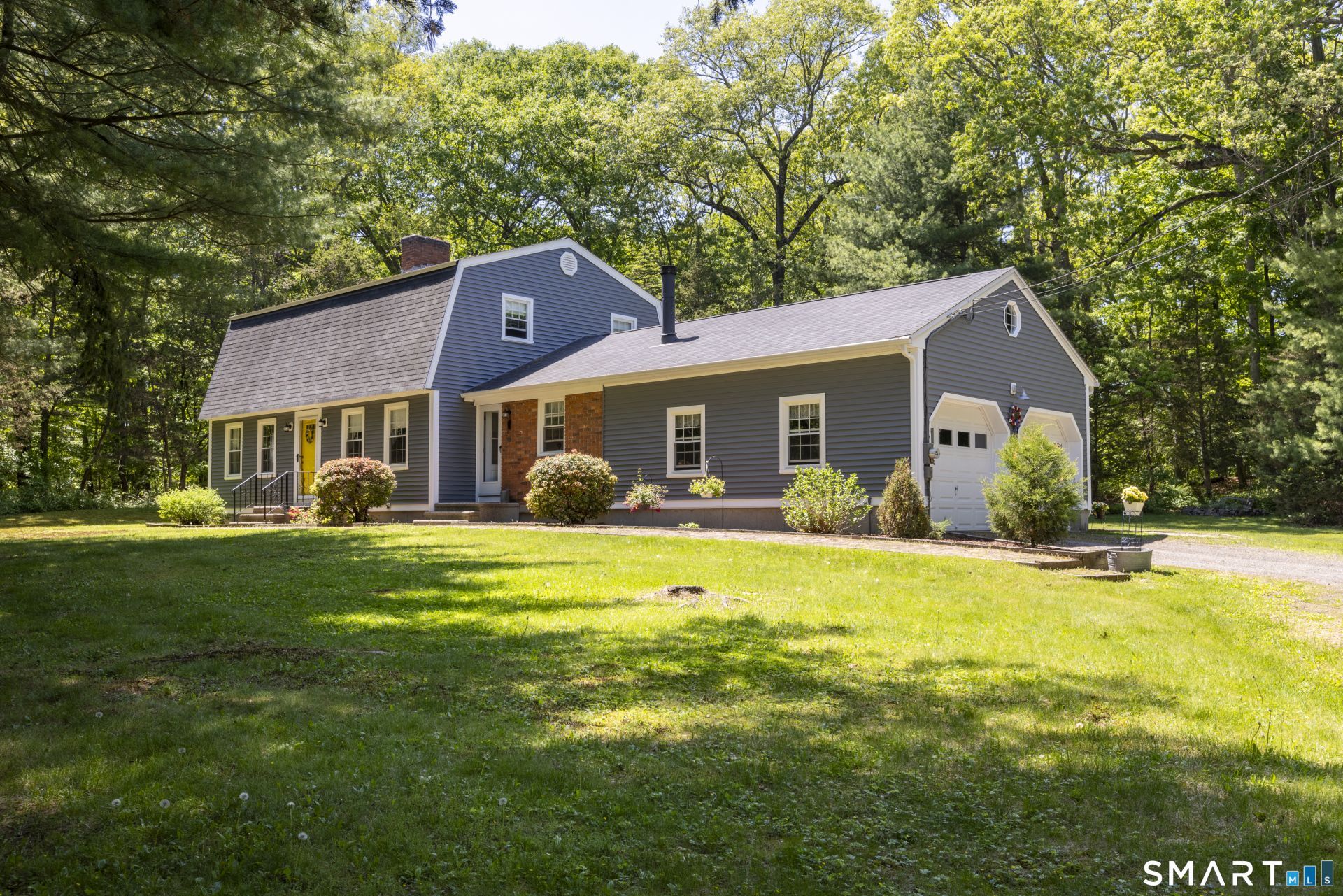 1472 Hartford, North Haven, CT 06473 Main Photo