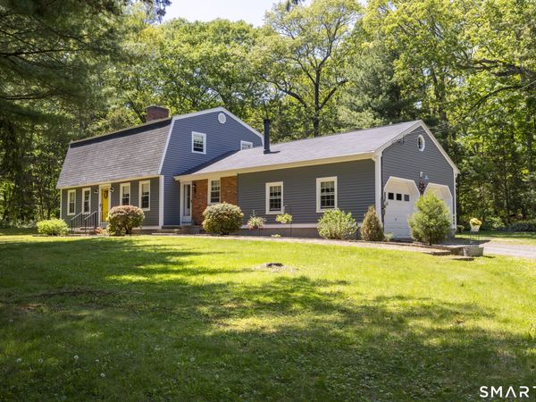 1472 Hartford, North Haven, CT 06473
