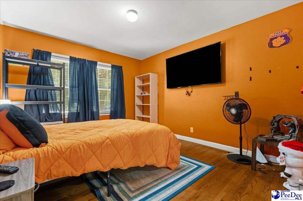 302 Wakefield Drive Photo 23