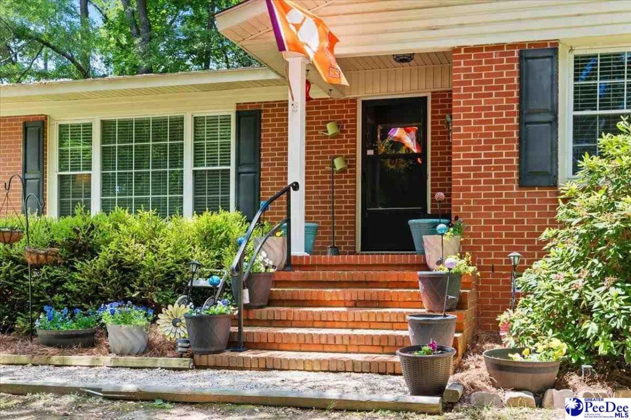 302 Wakefield Drive Photo 4