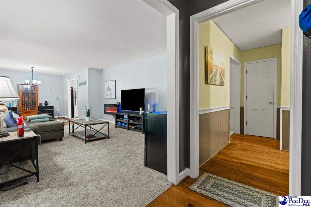 302 Wakefield Drive Photo 5