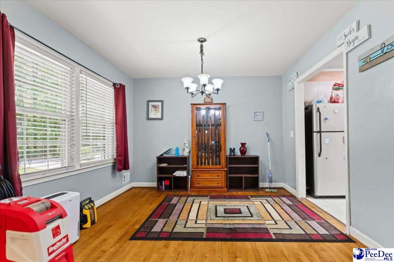 302 Wakefield Drive Photo 9