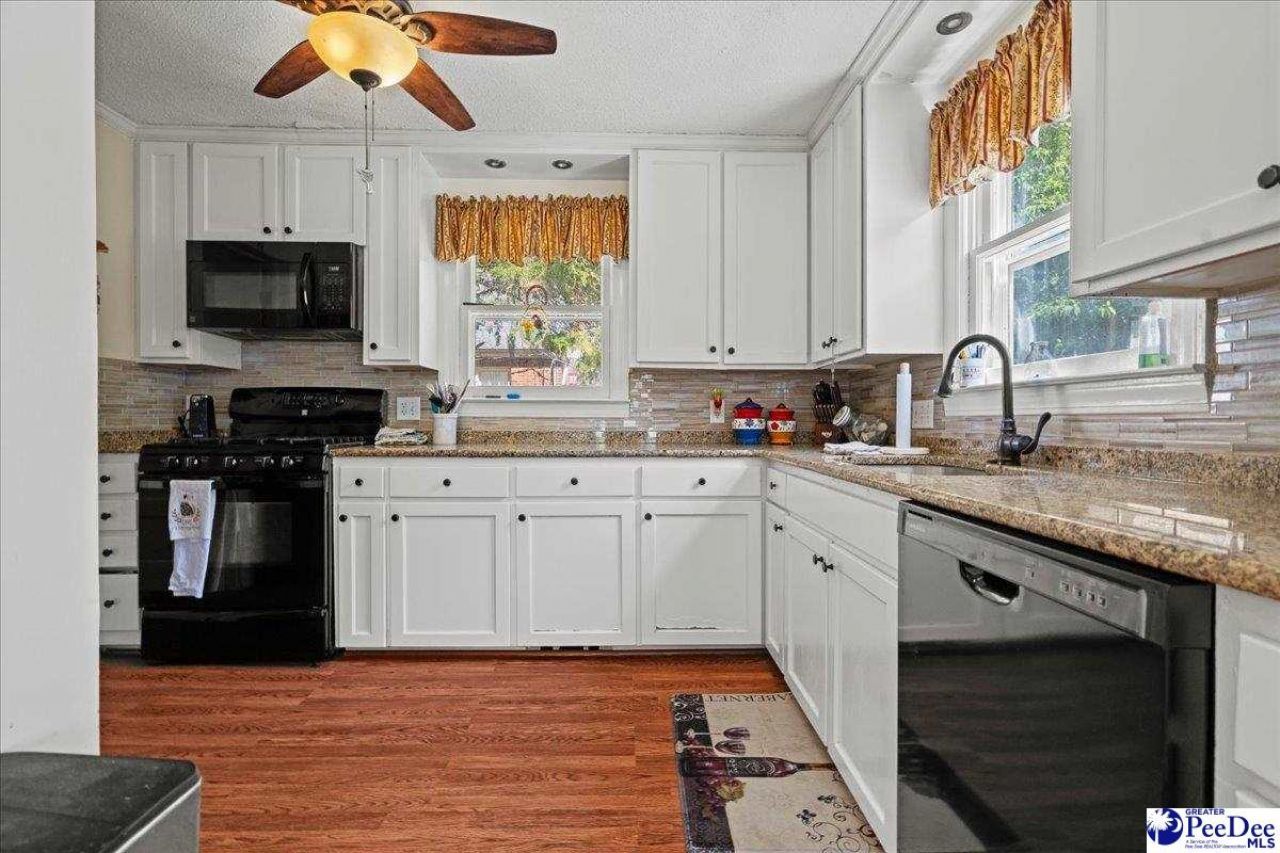 110 Huger Photo 20