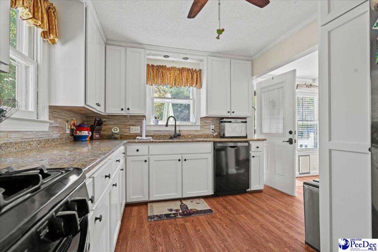 110 Huger Photo 22