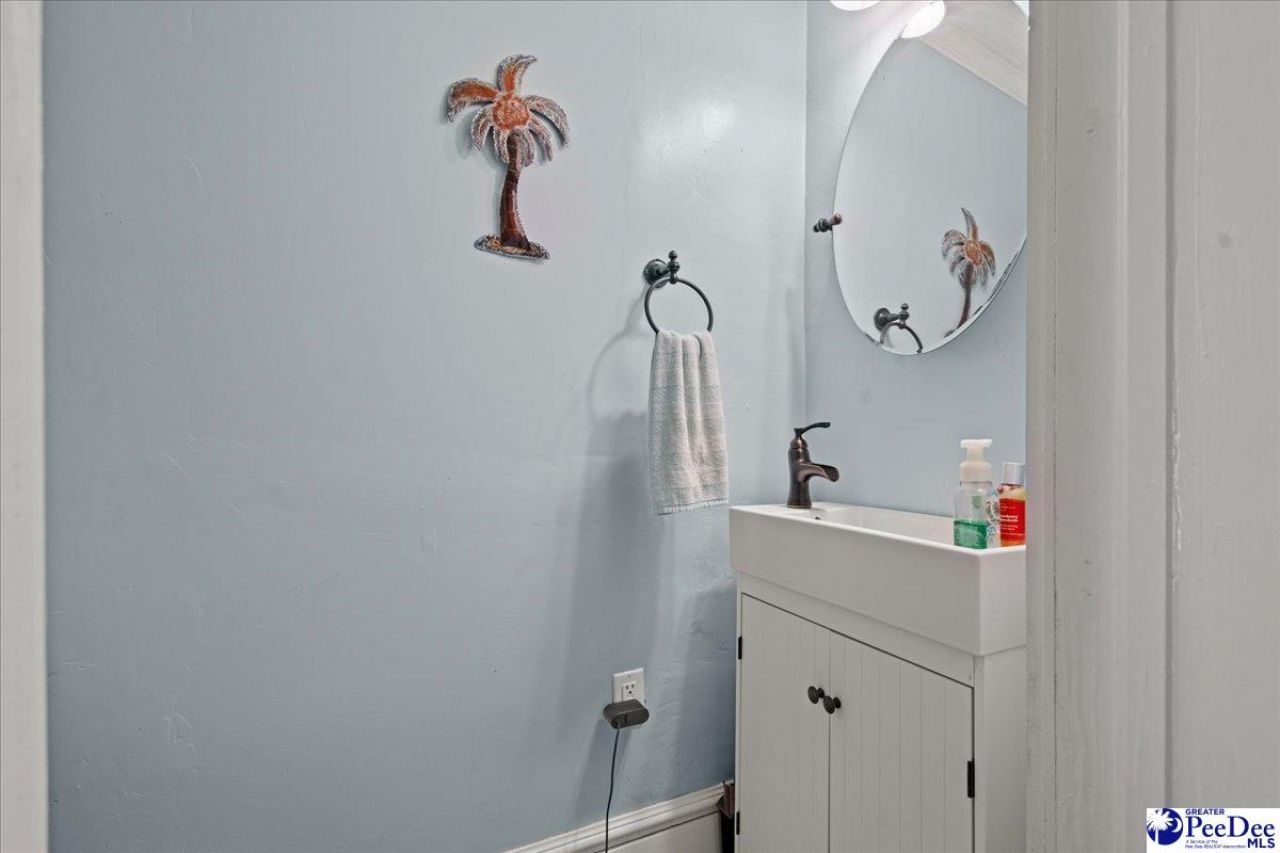 110 Huger Photo 25