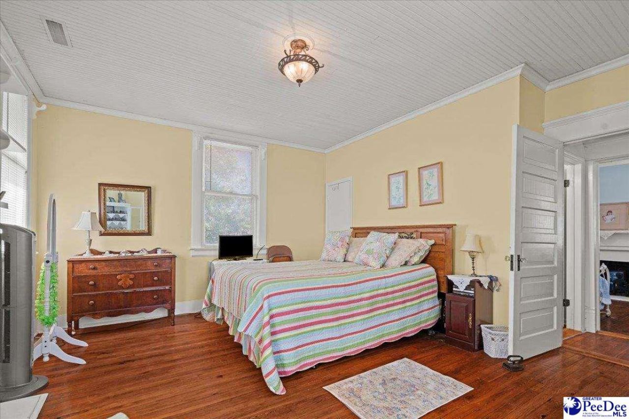 110 Huger Photo 31