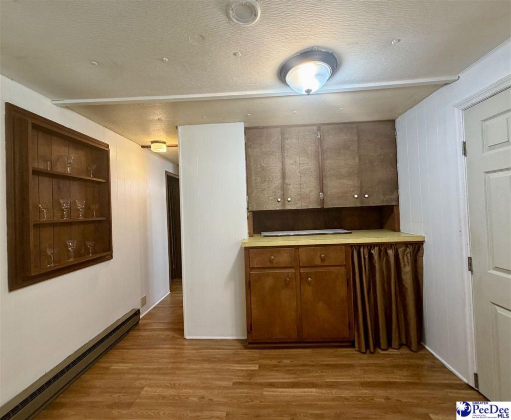 208 E 6th Avenue Photo 20