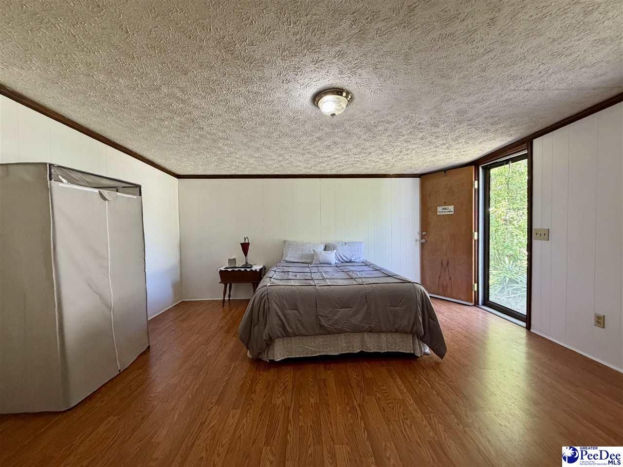 208 E 6th Avenue Photo 33