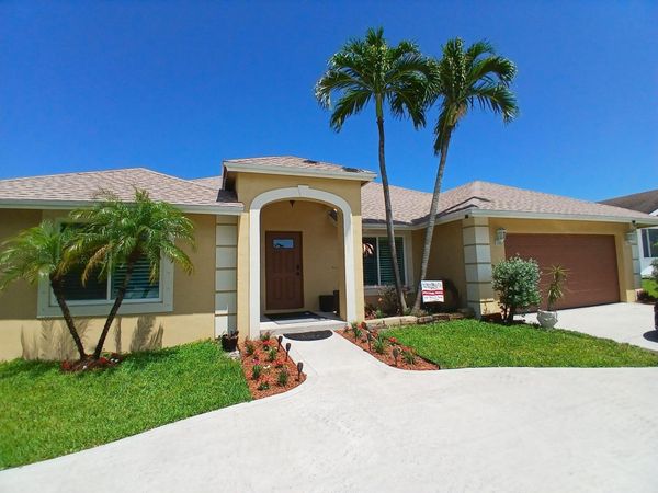 6640 Plymouth Drive N, Lantana, FL 33462