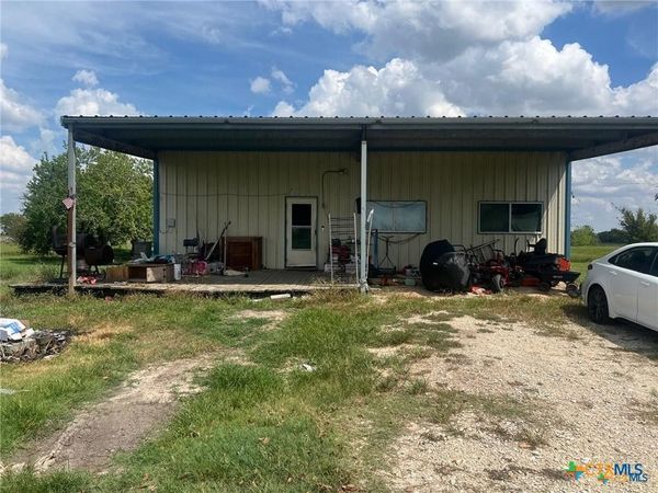 10590 FM 1593 , Lolita, TX 77971