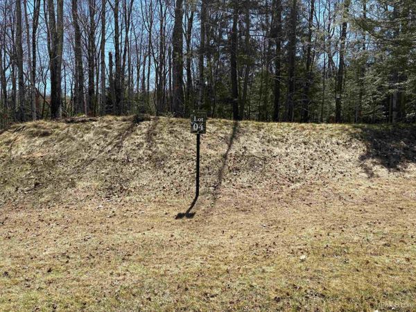 3112 Hemlock Drive, Marquette, MI 49855