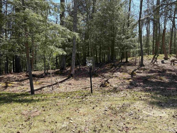 3120 Hemlock Drive, Marquette, MI 49855