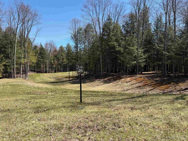 3441 Nuthatch Lane, Marquette, MI 49855