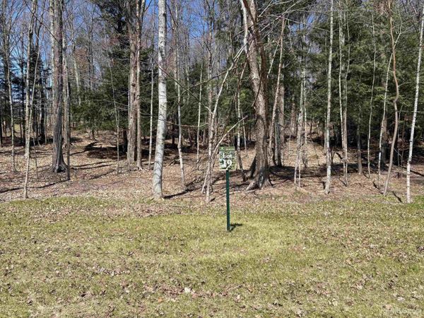 3429 Nuthatch Lane, Marquette, MI 49855