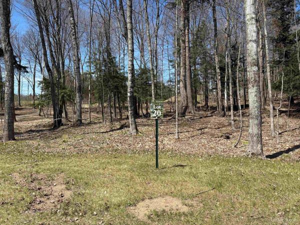 3425 Nuthatch Lane, Marquette, MI 49855