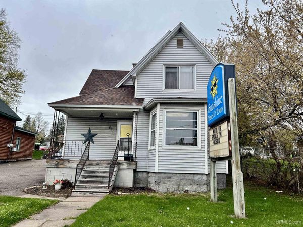 831 S Stephenson Avenue, Iron Mountain, MI 49801
