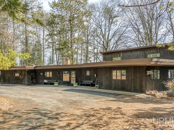 701, 705 & 709 N Bluff Drive, Gladstone, MI 49837