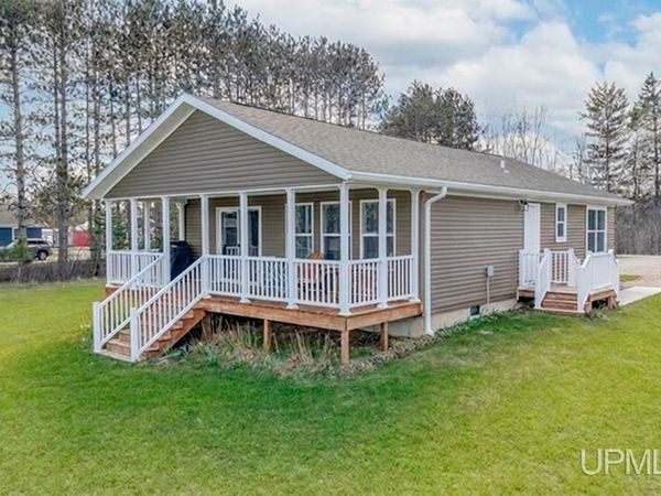 8166 N.3 Lane, Escanaba Twp, MI 49837