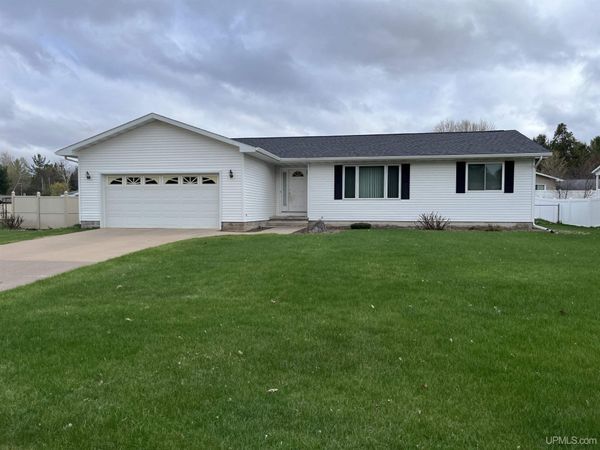 1545 N Westwood Circle, Ishpeming Twp, MI 49849