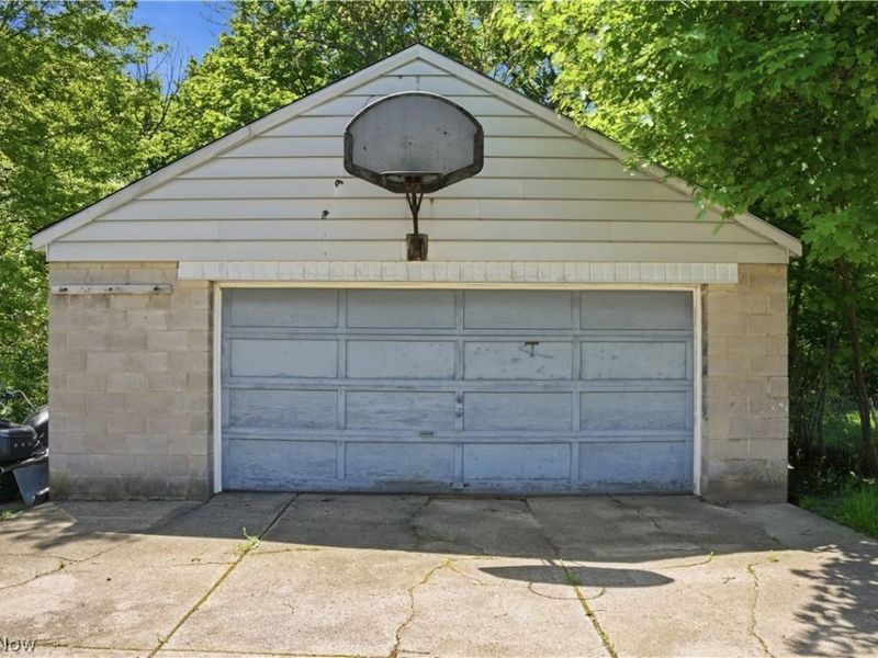 33 E Earle Avenue, Youngstown, OH 44507 Photo 25